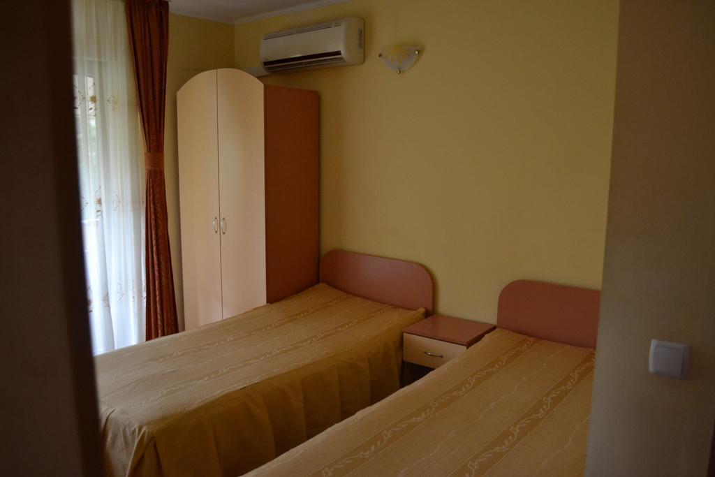Guest house Coral